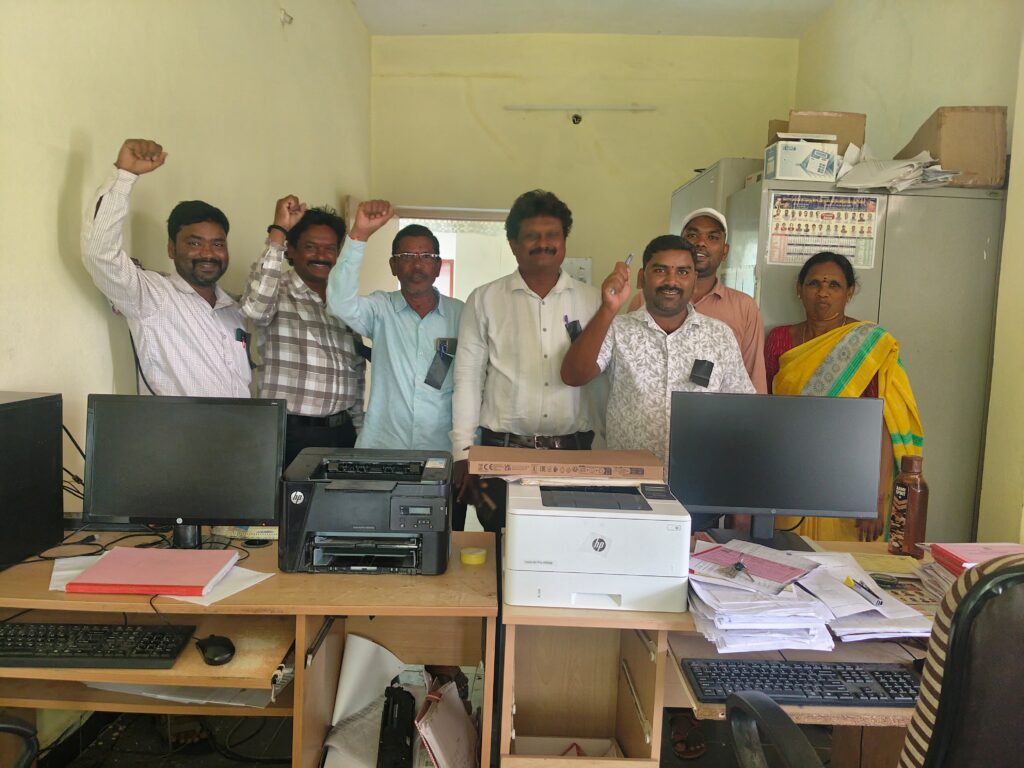 ఉపాధి హమీద్యోగులసమస్యలు తక్షణమే పరిష్కరించాలి