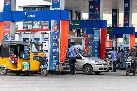 ఇన్సూరెన్స్ ఉంటేనే పెట్రోల్-కొత్త రూల్స్ ఇవే..