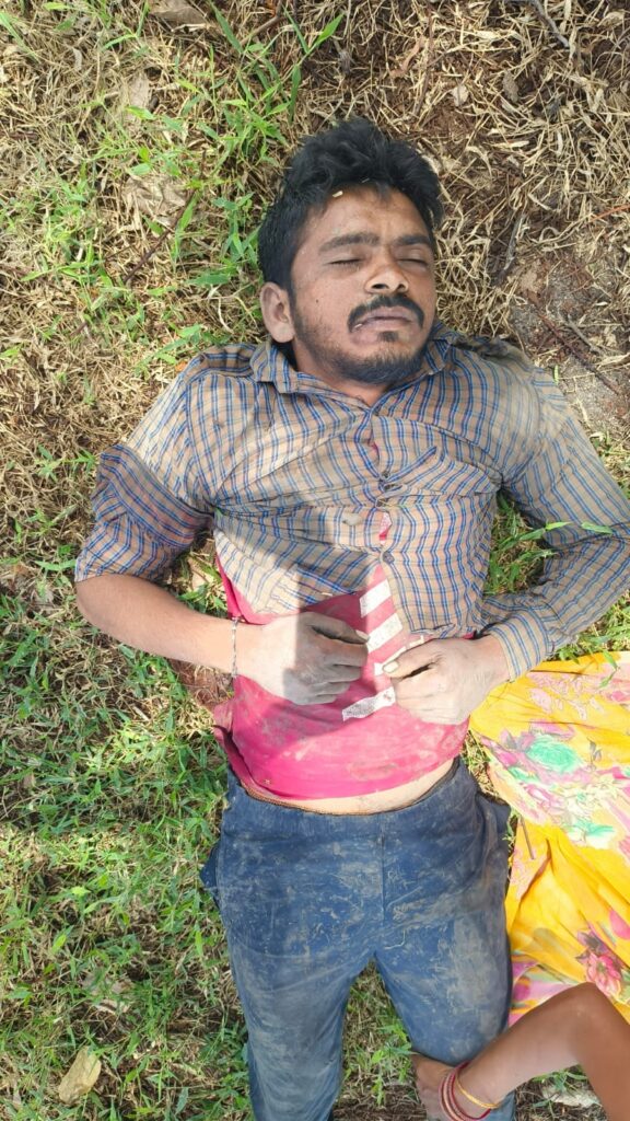 తెగిపడిన 11 కేవీ విద్యుత్ వైరు.. యువ కూలీ మృతి