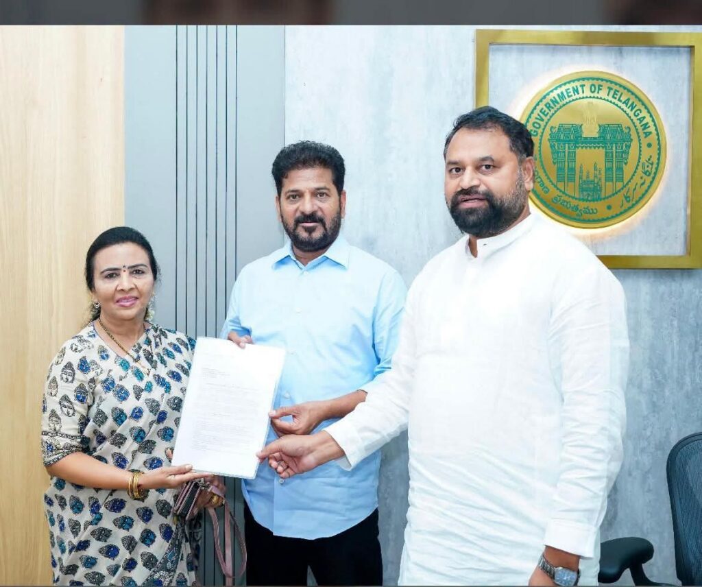 తెలంగాణలో ప్రత్యేక ఎన్‌ఆర్‌ఐ కమిషన్ ఏర్పాటు చేయాలి!