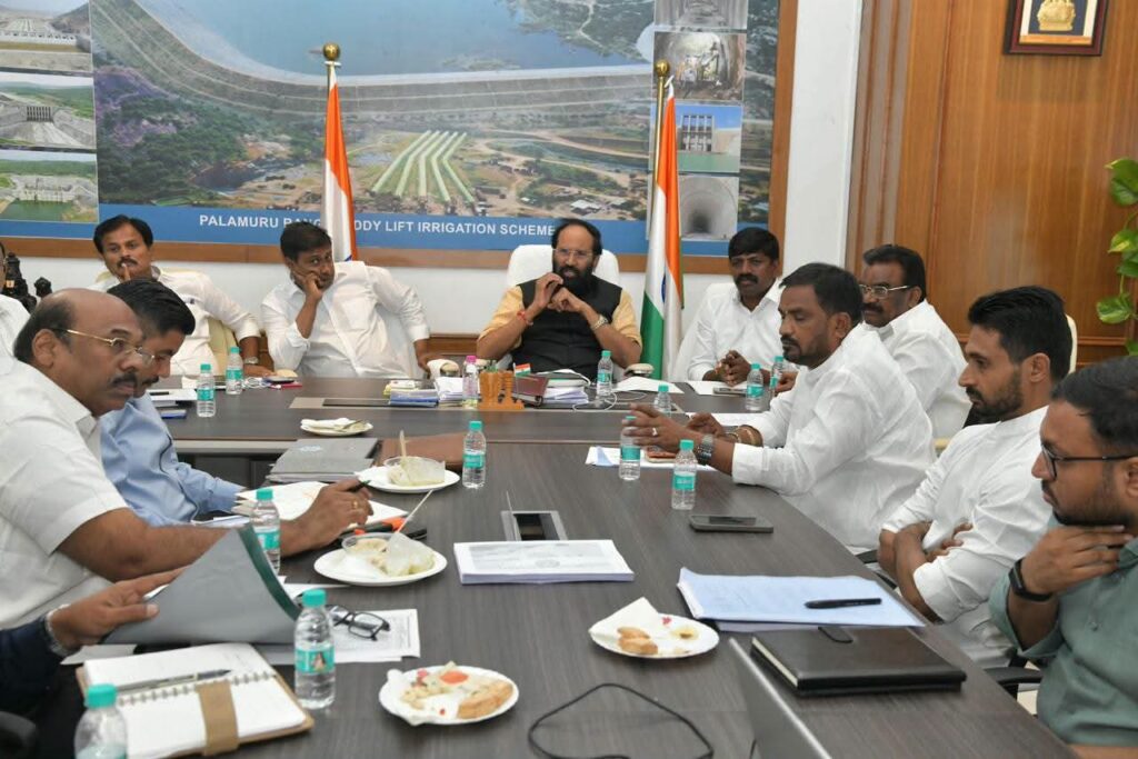 ఉమ్మడి నల్లగొండ సాగునీటి ప్రాజెక్టులపై కీలక సమీక్ష