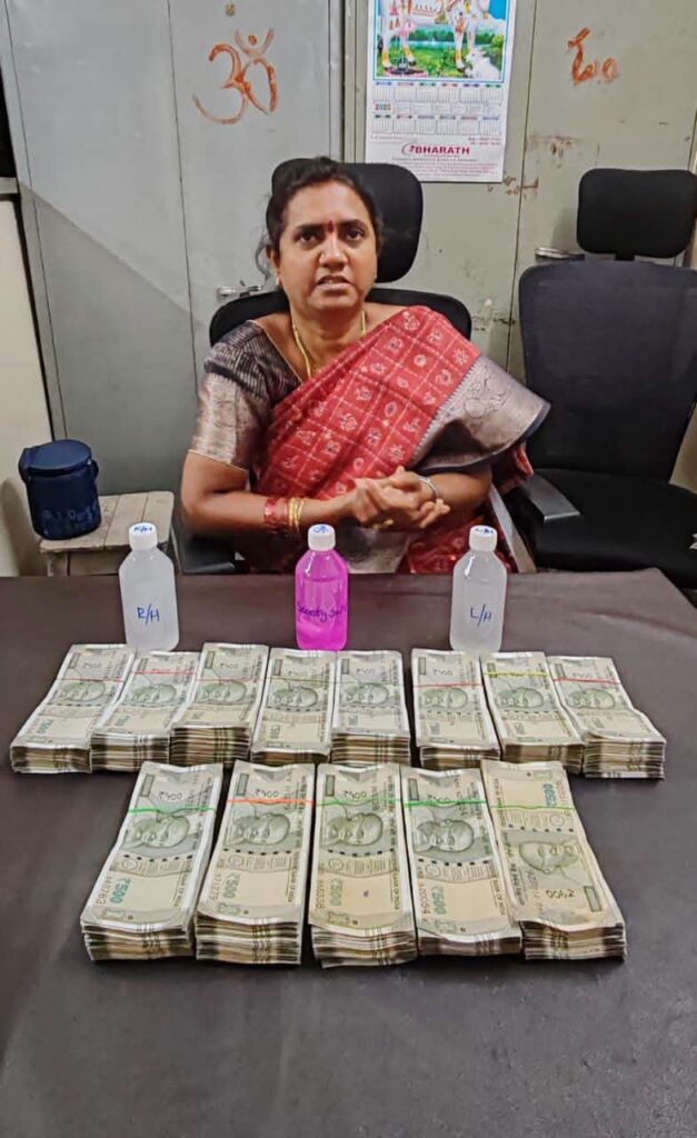 రూ.4 లక్షల లంచం తీసుకుంటూ ఏసీబీకి చిక్కిన GHMC సూపర్‌వైజర్